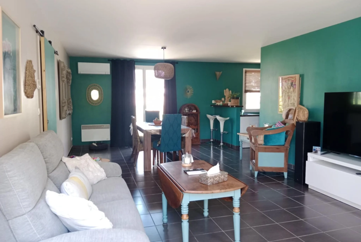 Maison de plain-pied à Artix, 3 chambres, jardin clôturé, secteur calme 