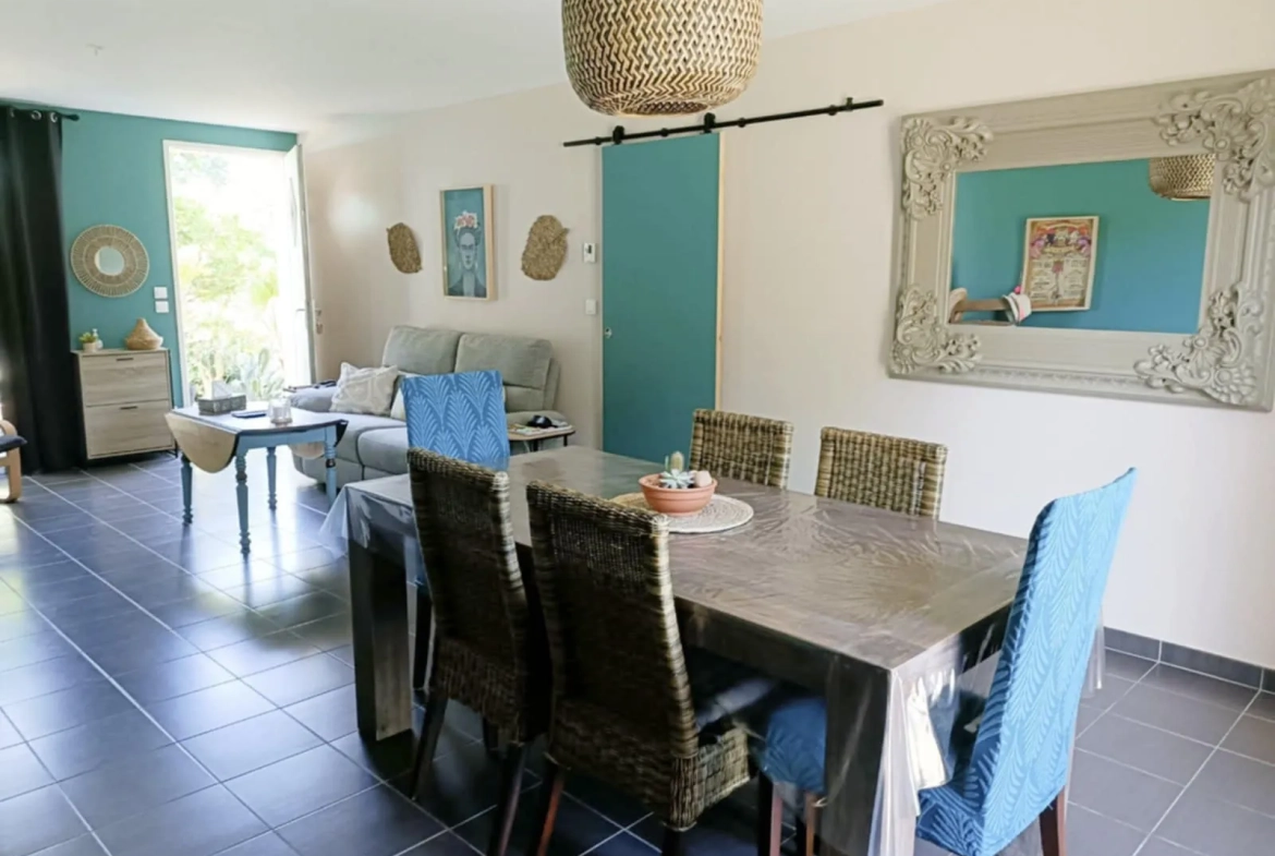 Maison de plain-pied à Artix, 3 chambres, jardin clôturé, secteur calme 