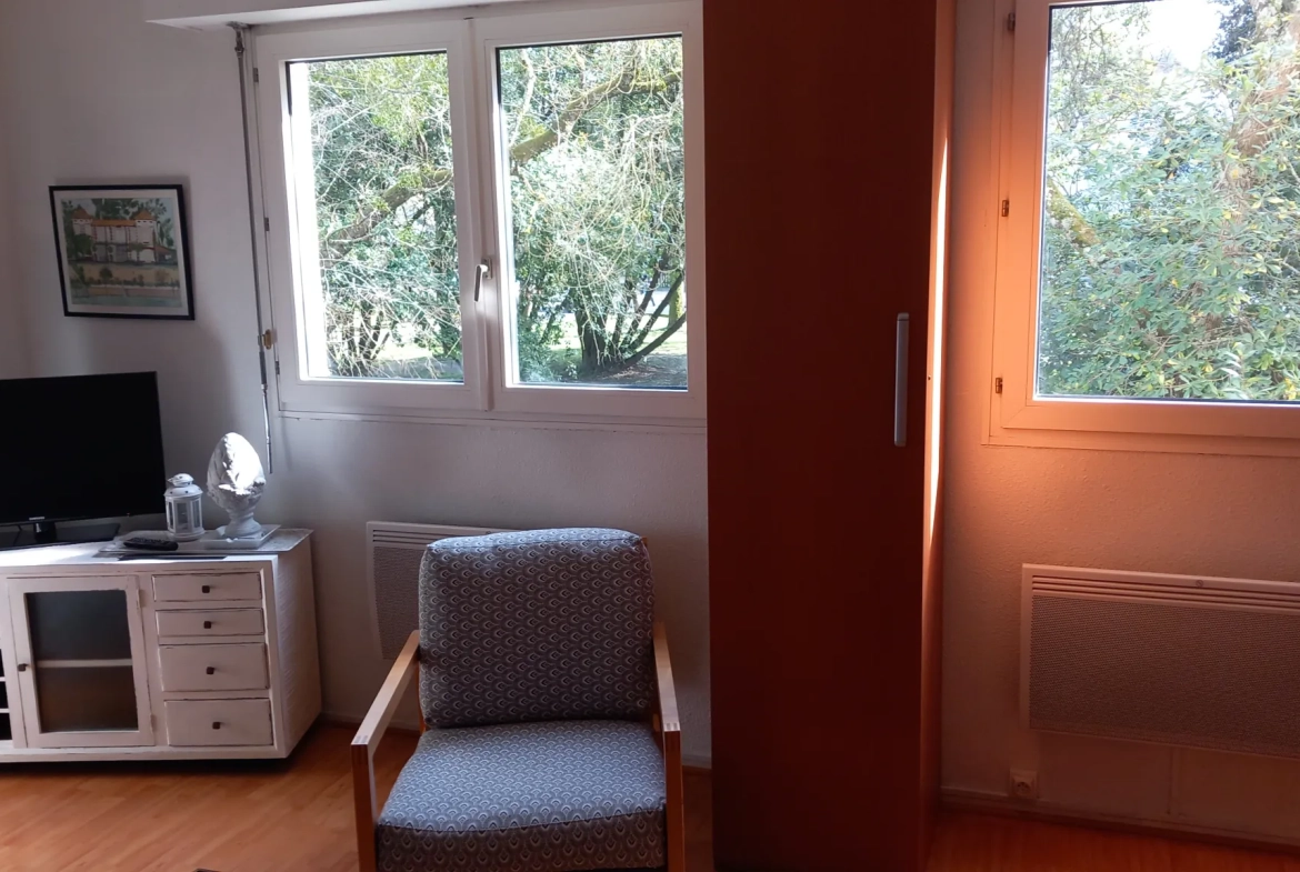 Appartement lumineux à Bordeaux Caudéran avec vue sur parc boisé - Idéal investissement 