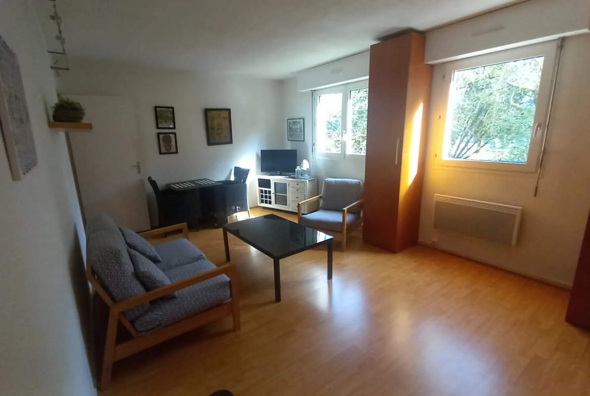 Appartement lumineux à Bordeaux Caudéran avec vue sur parc boisé - Idéal investissement 