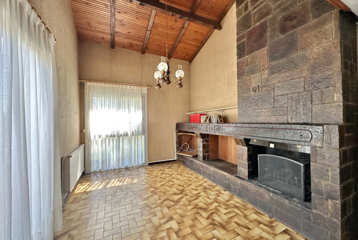 Maison à Trèbes avec 3 chambres, jardin arboré et garage - Opportunité à ne pas manquer 