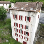 Grande maison modulable de 437 m² avec jardin et garages à Axat