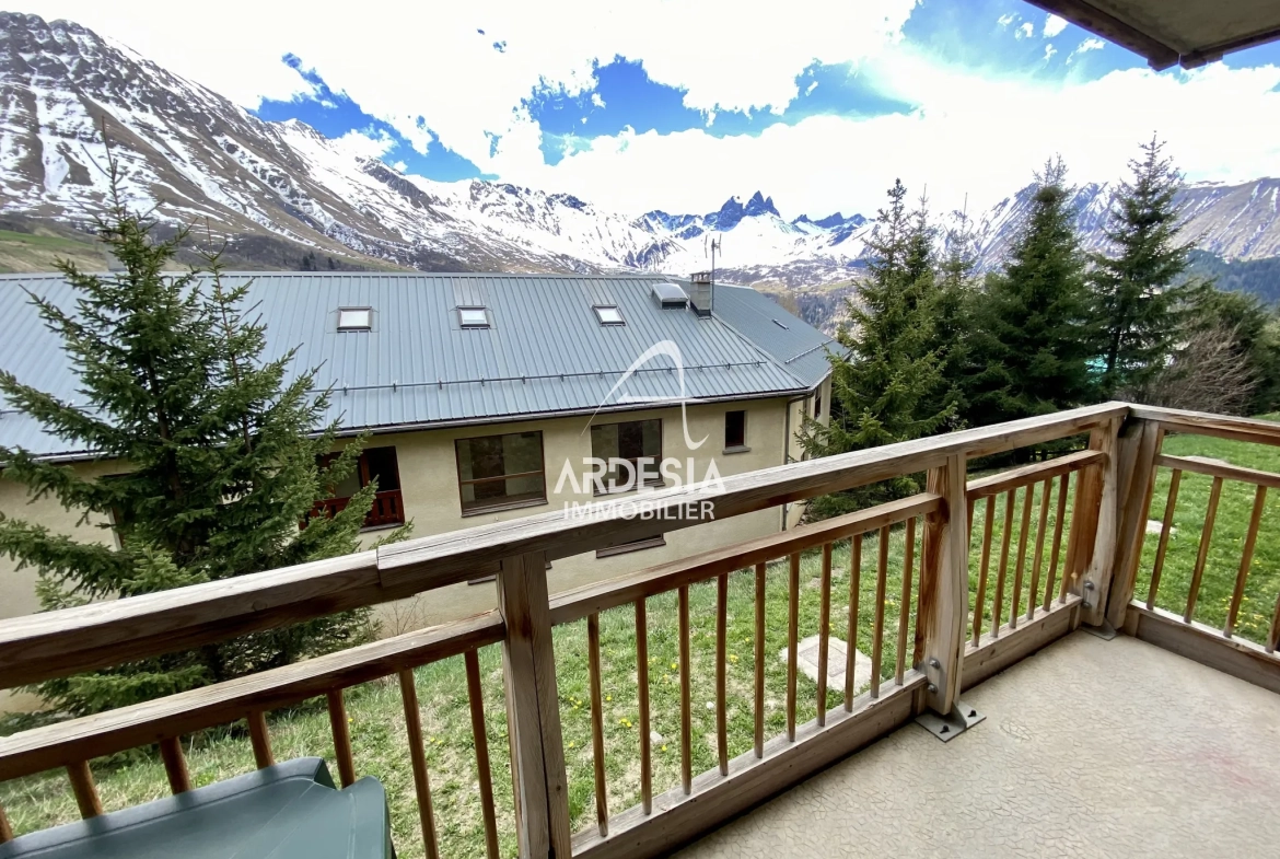 Appartement T2 cabine à vendre à Albiez Montrond, station de ski, vue sur Arves 