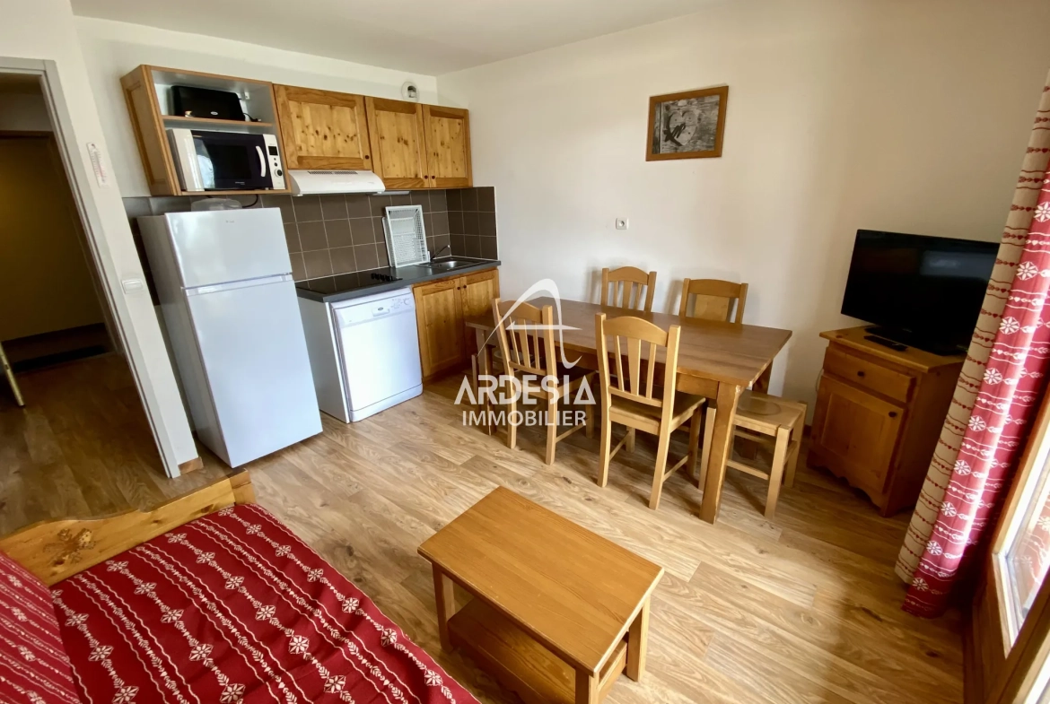 Appartement T2 cabine à vendre à Albiez Montrond, station de ski, vue sur Arves 