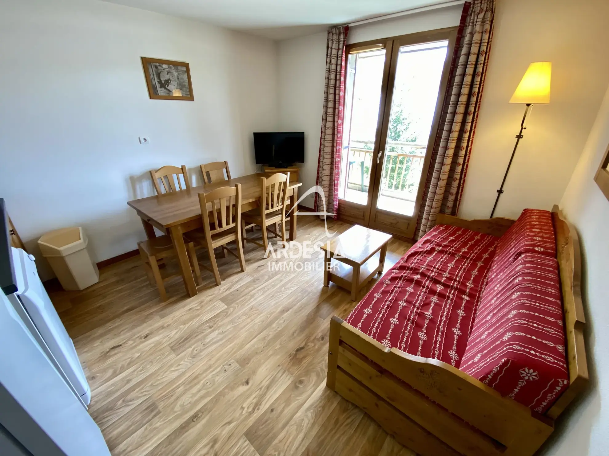 Appartement T2 cabine à vendre à Albiez Montrond, station de ski, vue sur Arves 