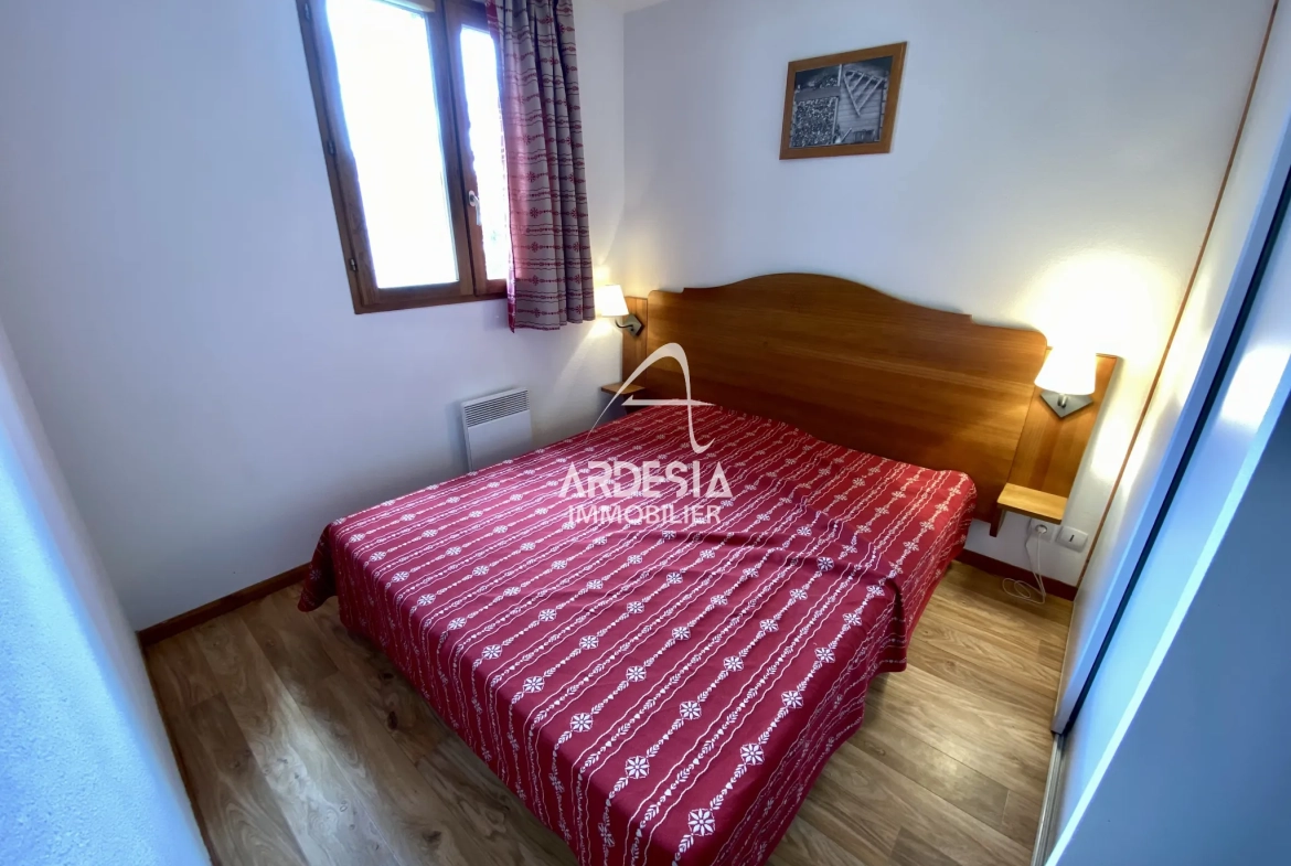 Appartement T2 cabine à vendre à Albiez Montrond, station de ski, vue sur Arves 