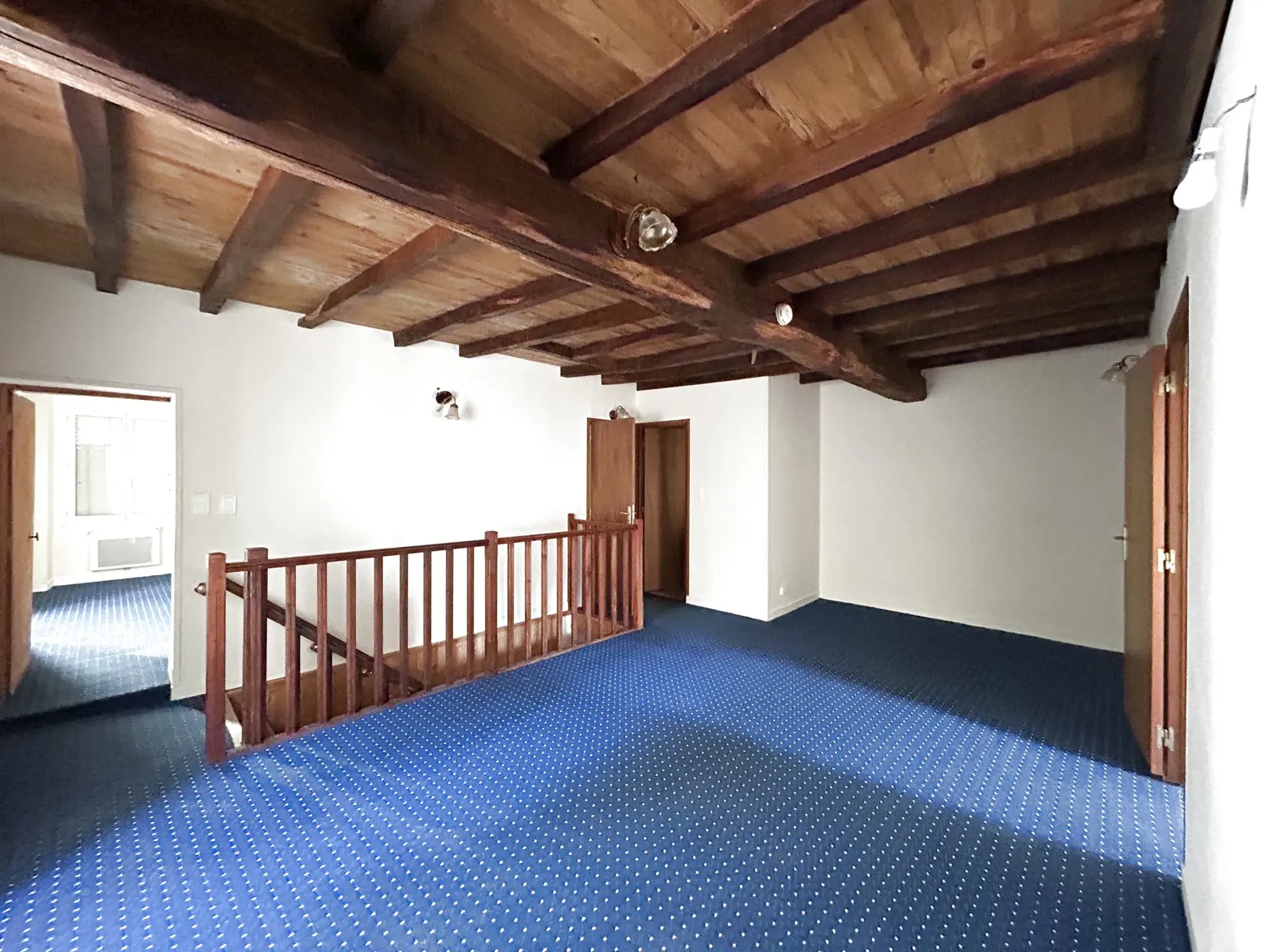 Maison spacieuse de 125 m² avec grange attenante en Périgord Vert 