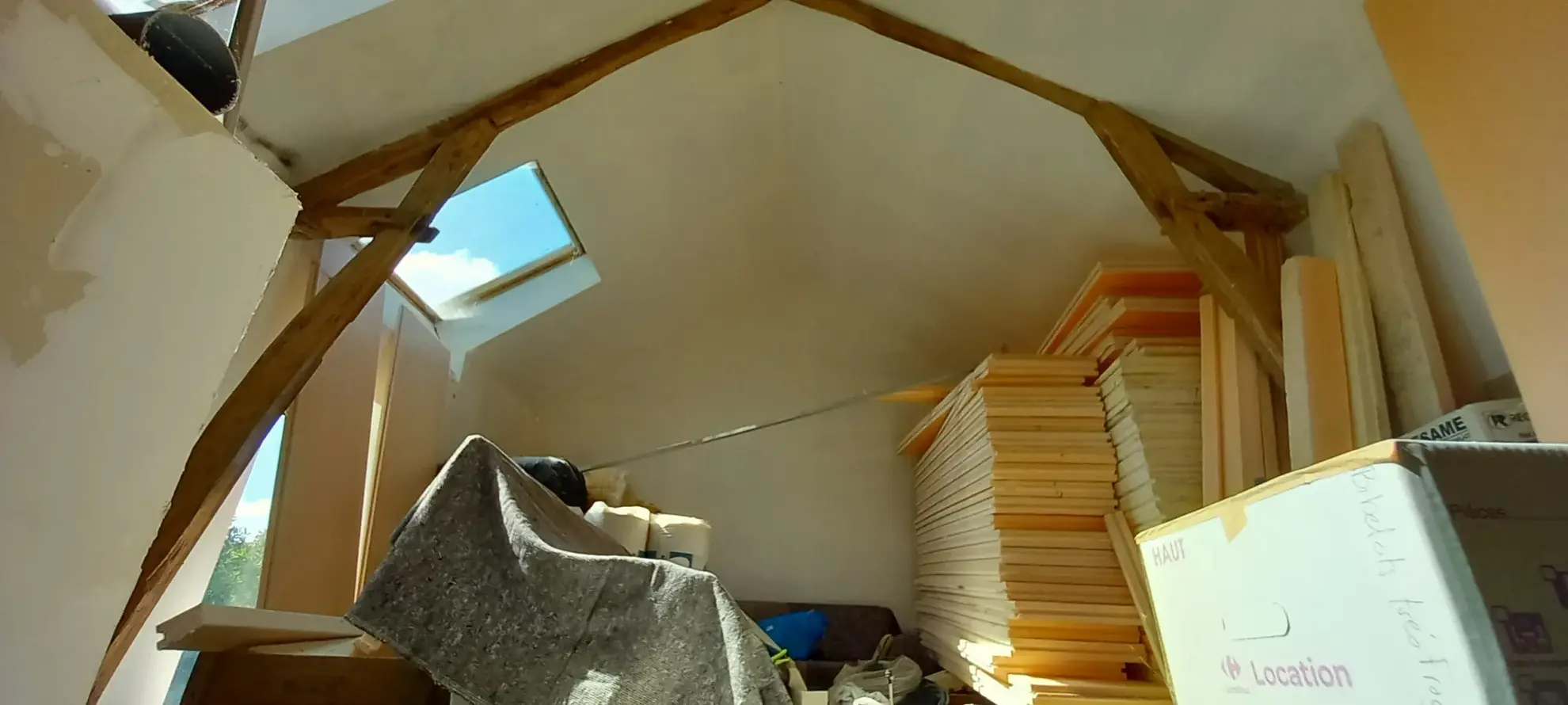 Maison en pierre à rénover de 146 m² avec grand terrain à Bosmoreau les Mines 