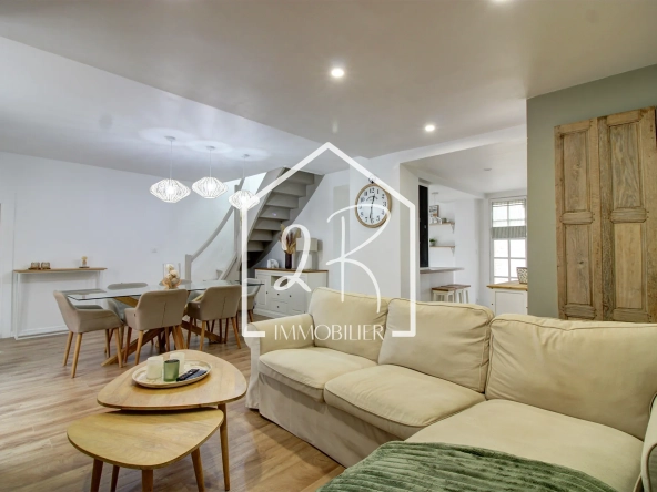 Charmante maison de village rénovée avec terrasse à Roches-de-Condrieu