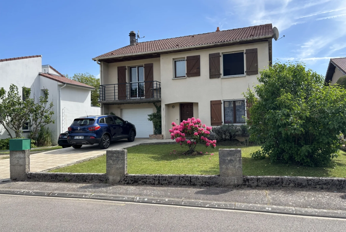 Maison individuelle 4 chambres avec jardin et garage à Ancy-Dornot 
