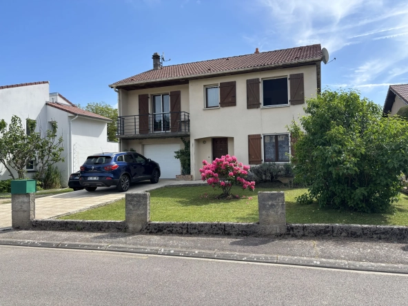 Maison individuelle 4 chambres avec jardin et garage à Ancy-Dornot