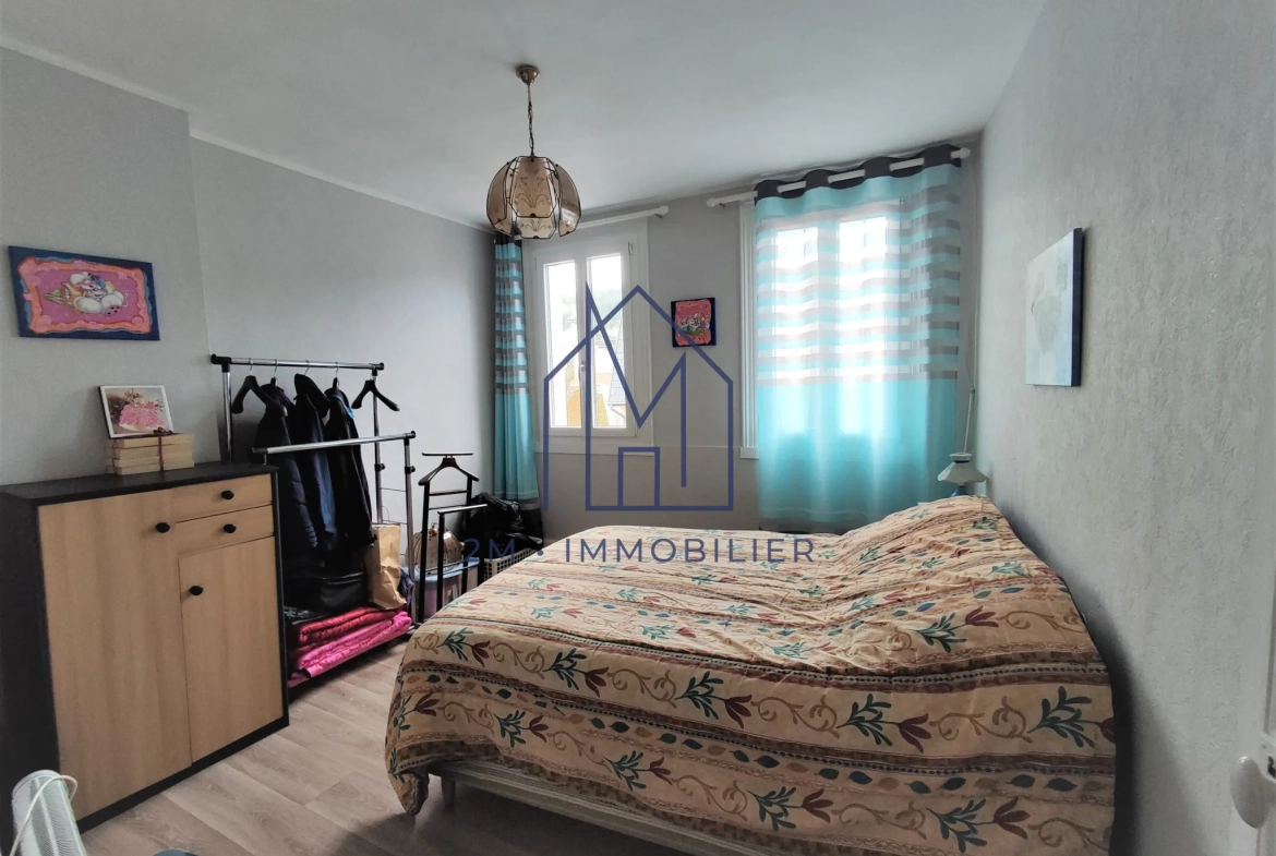 Maison typique du Tréport avec petit extérieur et balcon 
