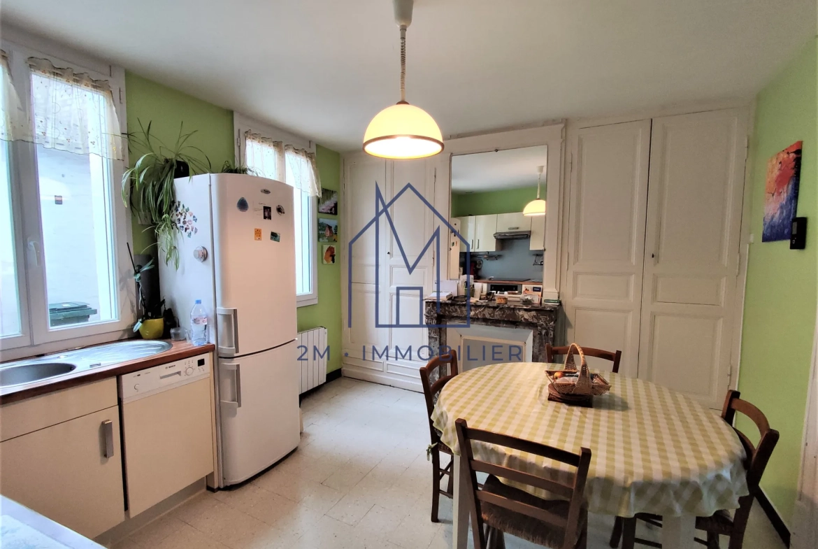 Maison typique du Tréport avec petit extérieur et balcon 