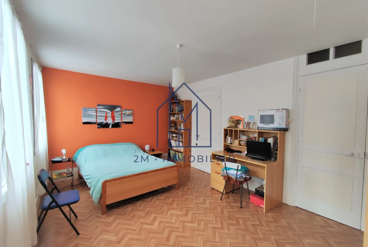Maison typique du Tréport avec petit extérieur et balcon 