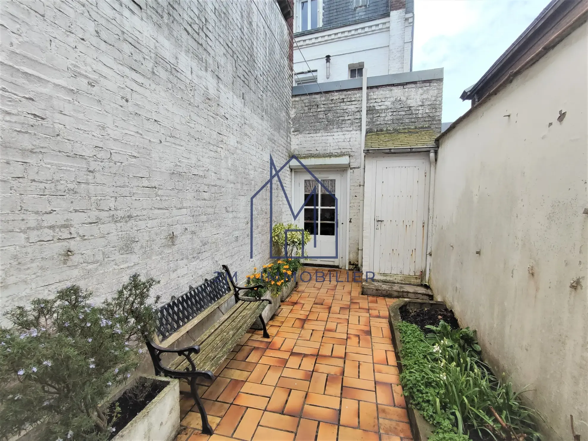 Maison typique du Tréport avec petit extérieur et balcon 