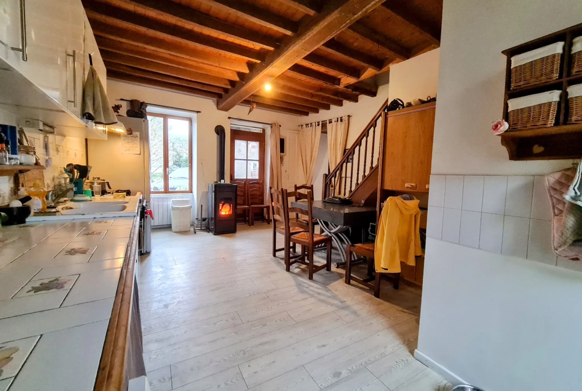 Longère rénovée de 190 m² avec annexes proche La Charité-sur-Loire 