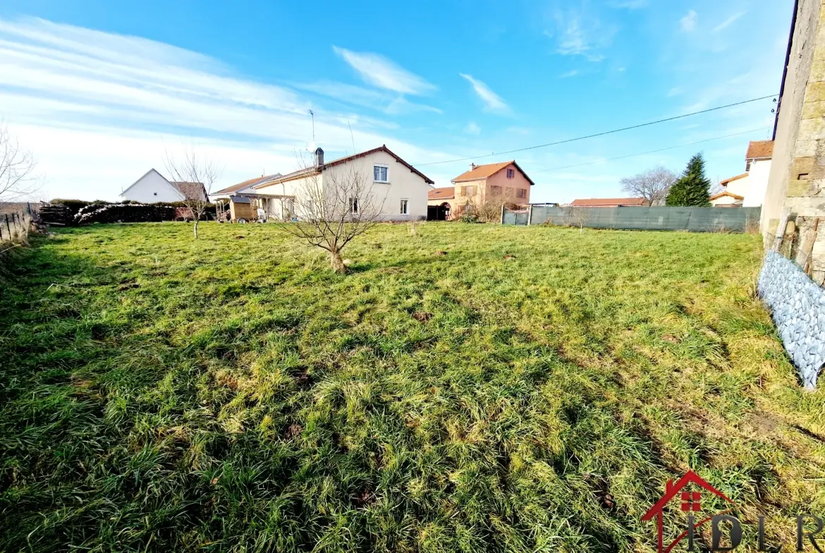 Maison à rénover de 133 m² avec grand terrain à Passavant la Rochère 