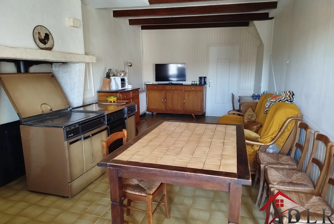 Corps de ferme habitable à Saint Brolingt le Bois près de Chalindrey 
