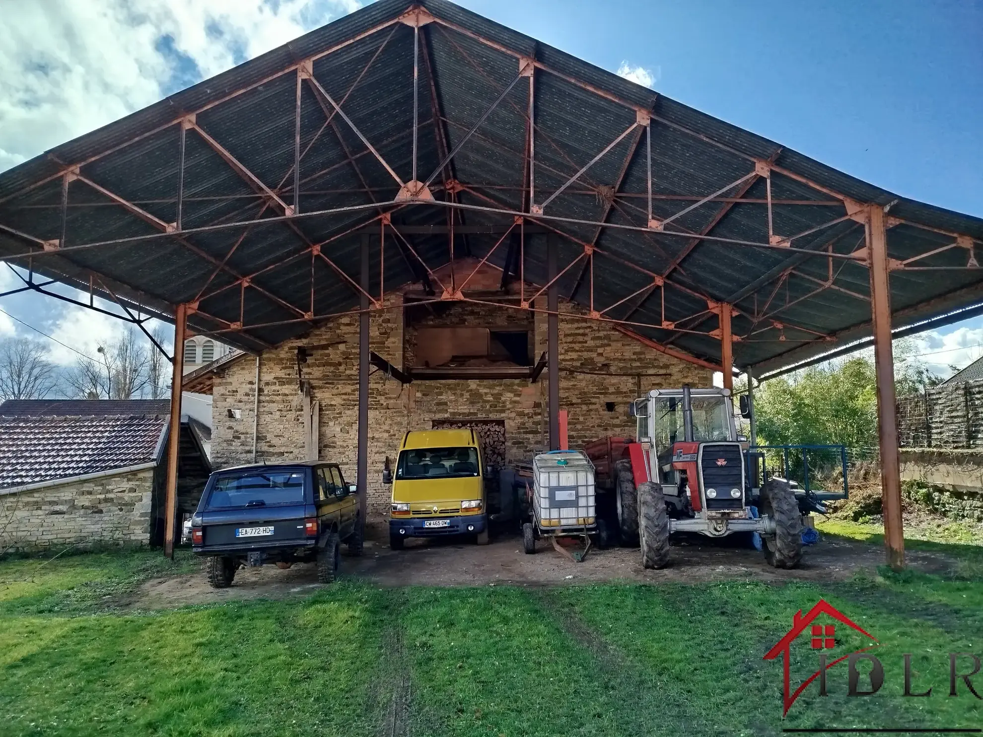 Corps de ferme habitable à Saint Brolingt le Bois près de Chalindrey 