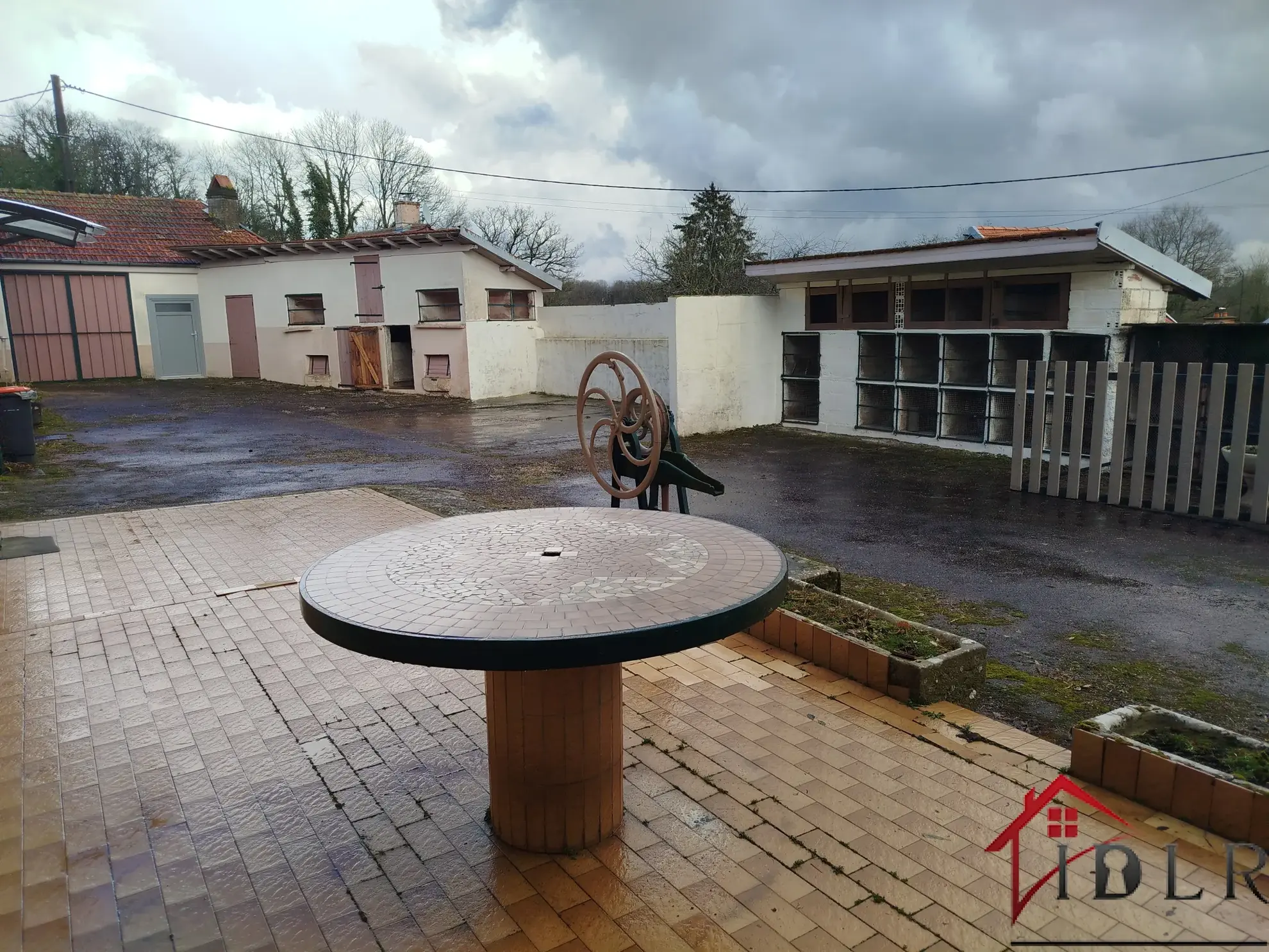 Corps de ferme habitable à Saint Brolingt le Bois près de Chalindrey 