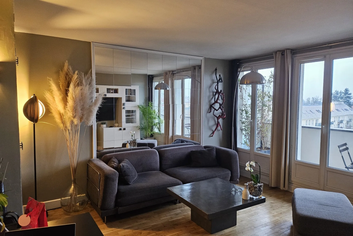 Appartement 4 pièces à Trappes, 70 m² avec balcon et parking en centre-ville 
