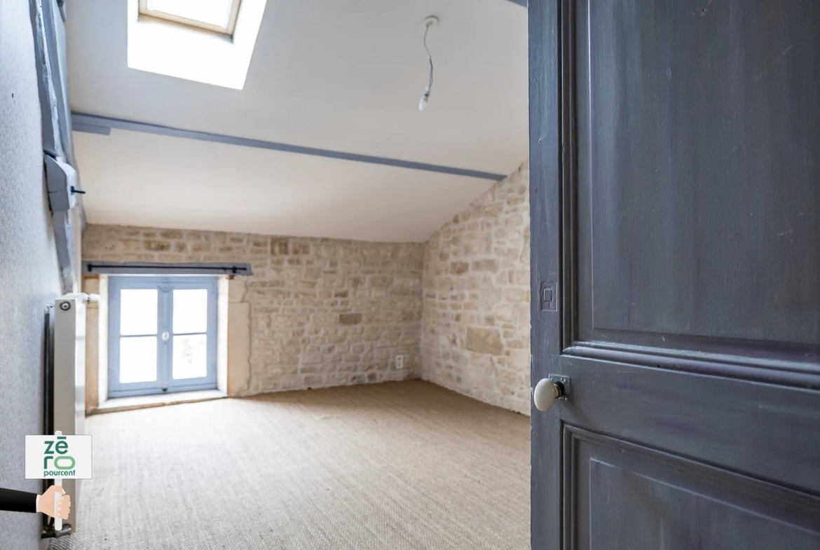 À vendre ensemble immobilier mixte à Luçon - Local commercial et appartement duplex 