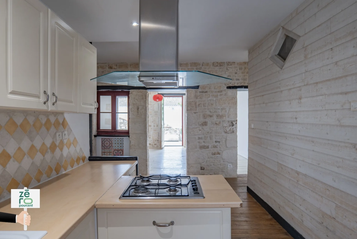 À vendre ensemble immobilier mixte à Luçon - Local commercial et appartement duplex 