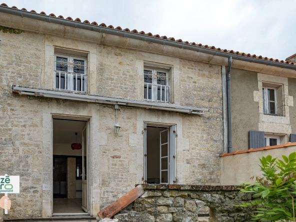 À vendre ensemble immobilier mixte à Luçon - Local commercial et appartement duplex