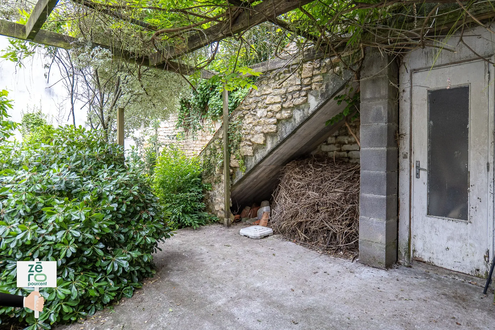 À vendre ensemble immobilier mixte à Luçon - Local commercial et appartement duplex 