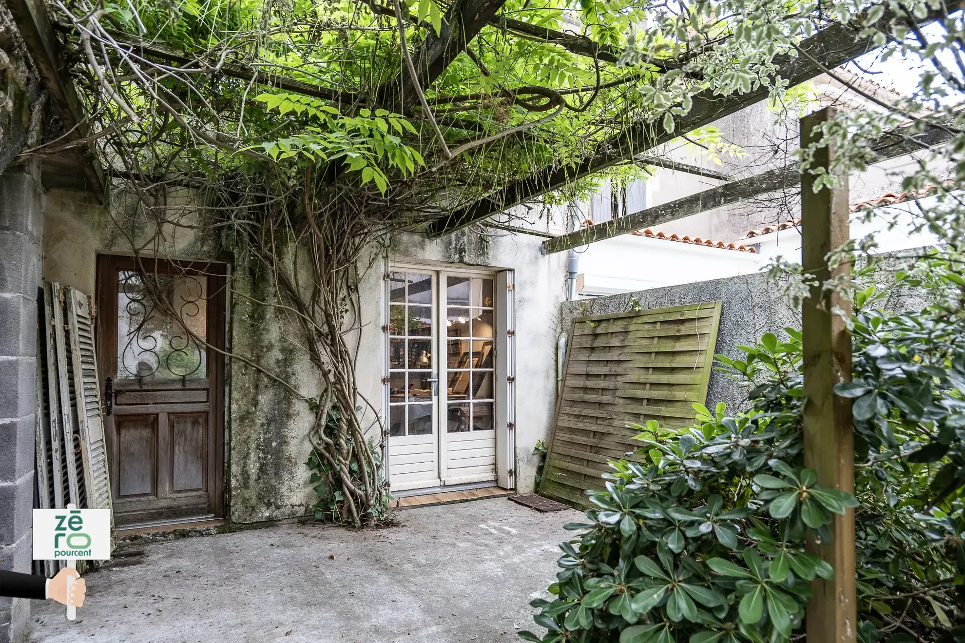 À vendre ensemble immobilier mixte à Luçon - Local commercial et appartement duplex 