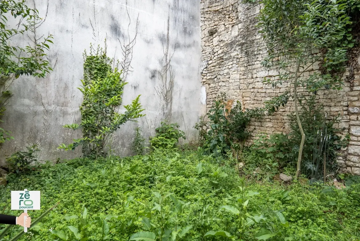 À vendre ensemble immobilier mixte à Luçon - Local commercial et appartement duplex 
