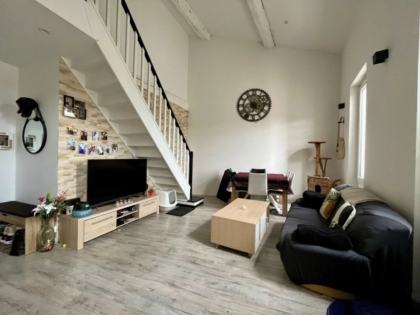 Appartement duplex lumineux de 3 pièces à Vidauban
