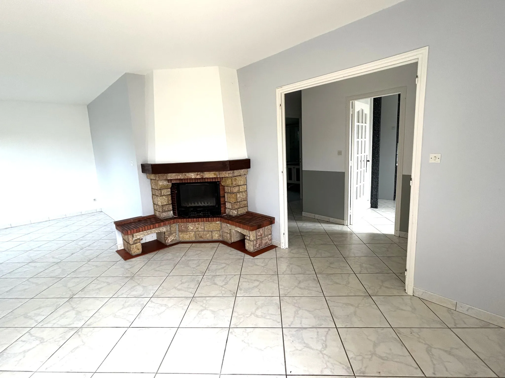 Maison à vendre à Premery avec vue imprenable, grand terrain et aucun travaux à prévoir 