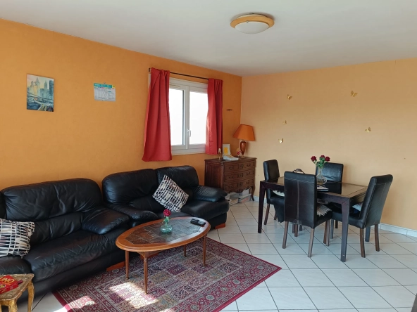 Appartement 4 pièces à Plaisir de 82 m² avec balcon et cave