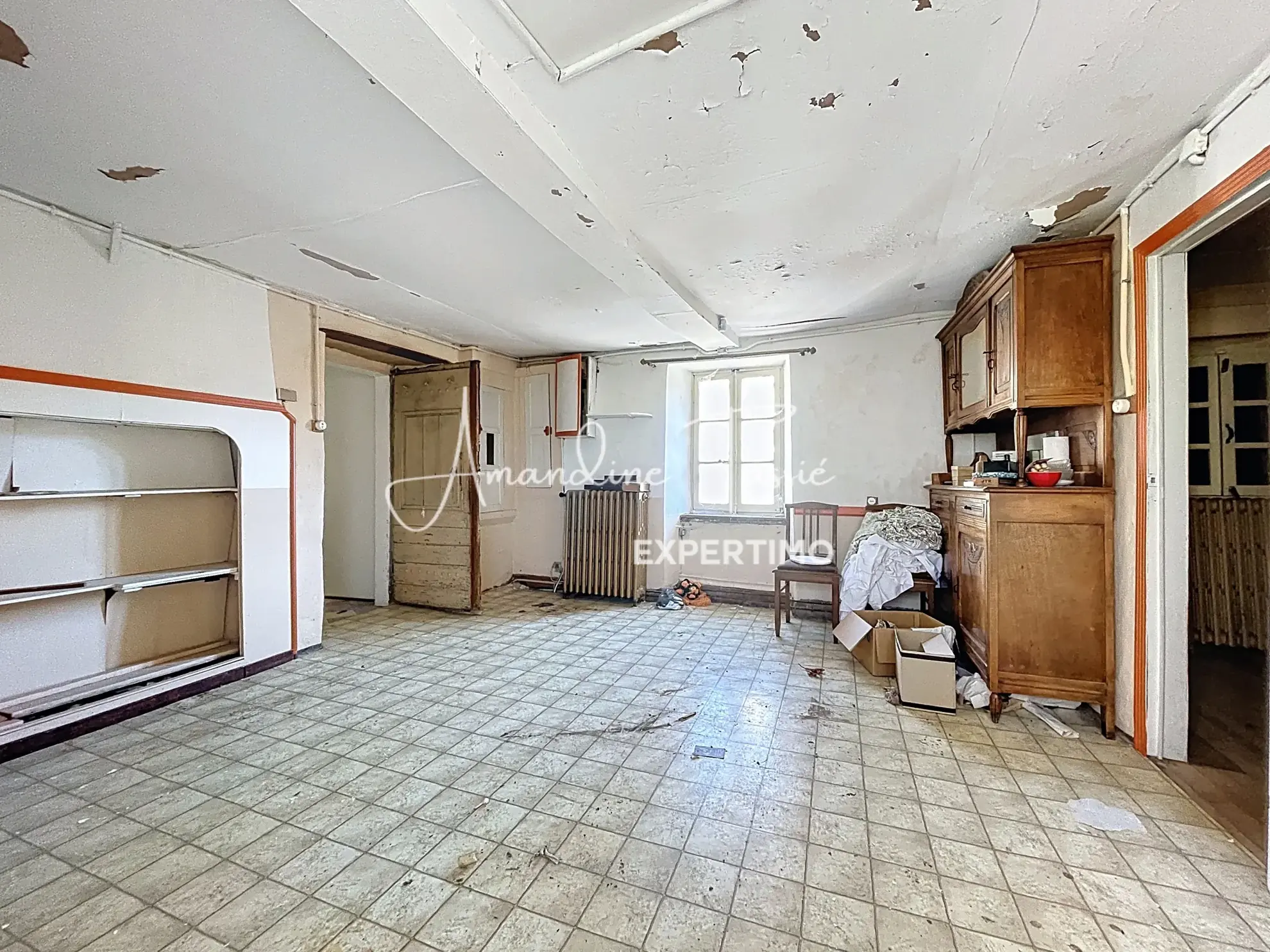 Maison de village à rénover avec garage et terrain à Labastide-Pradines 