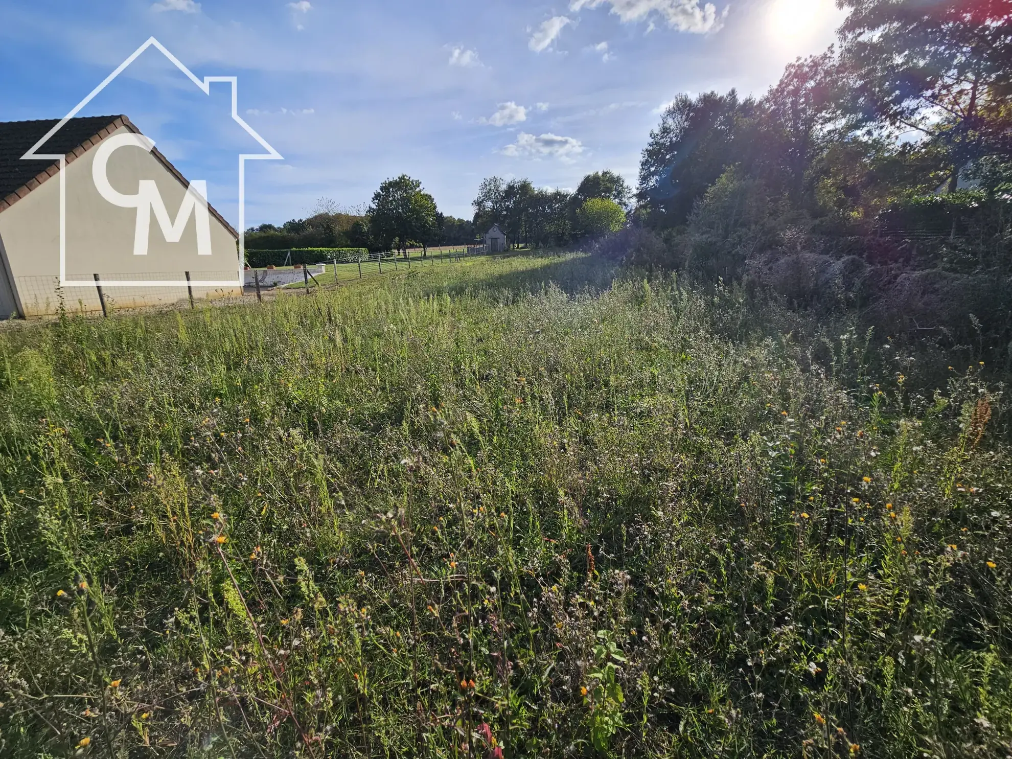 Terrain constructible de 1332 m² à Le Blanc en zone UB et A 