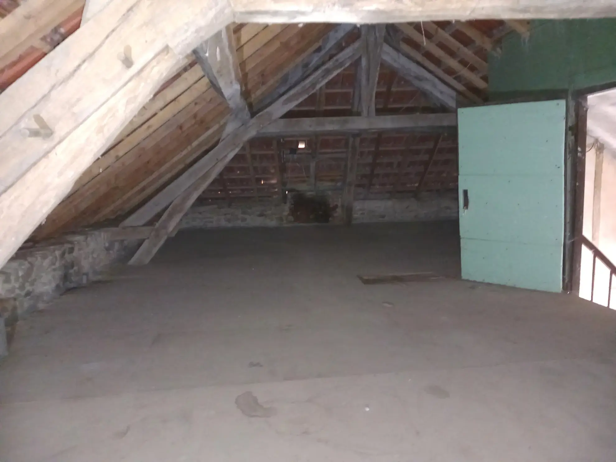 Maison indépendante avec 5 chambres sur terrain de 1964 m² à Saint Sulpice les Champs 