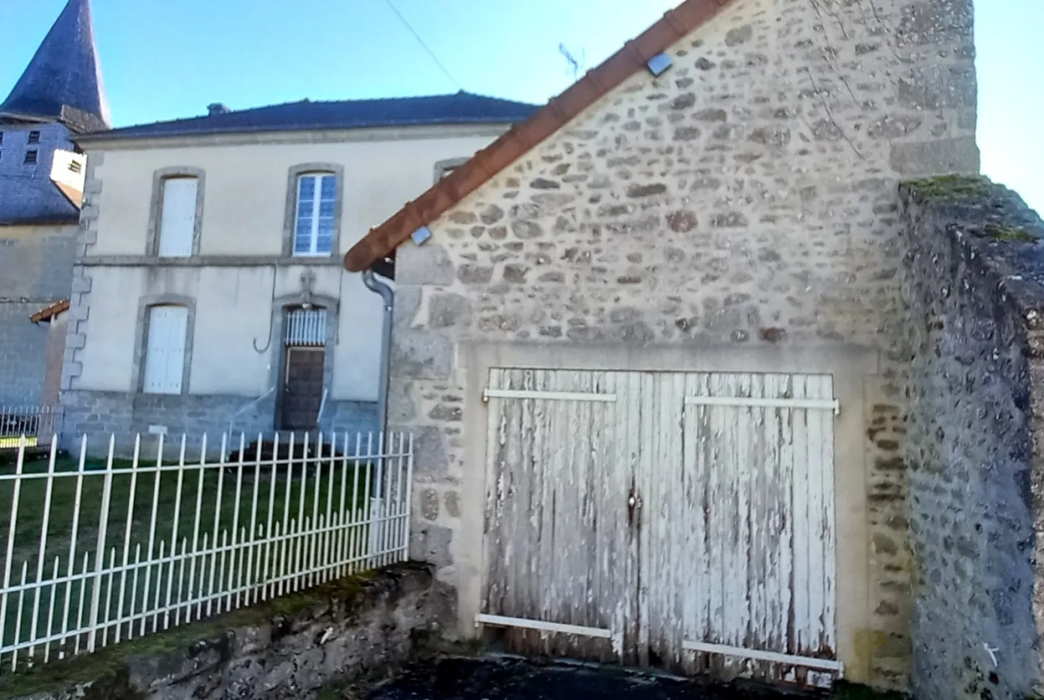 Maison indépendante avec 5 chambres sur terrain de 1964 m² à Saint Sulpice les Champs 