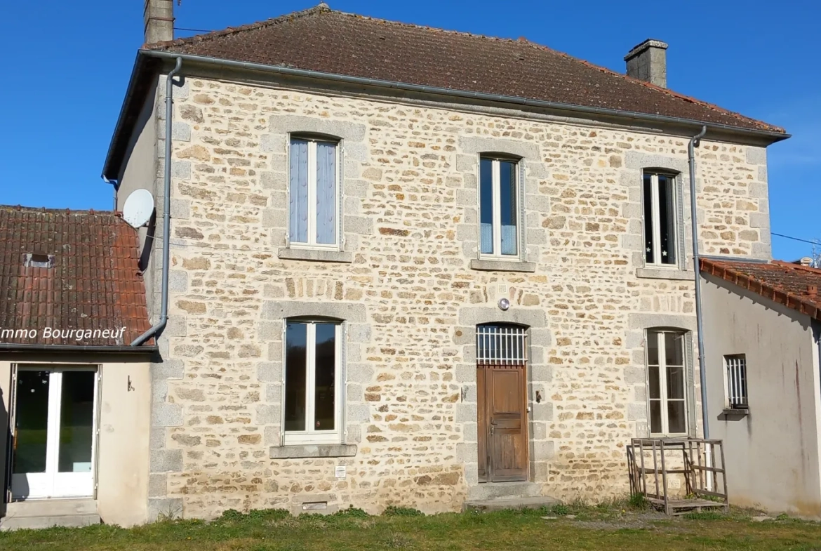 Maison indépendante avec 5 chambres sur terrain de 1964 m² à Saint Sulpice les Champs 