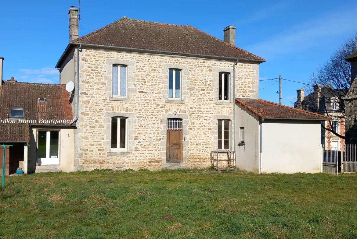 Maison indépendante avec 5 chambres sur terrain de 1964 m² à Saint Sulpice les Champs 