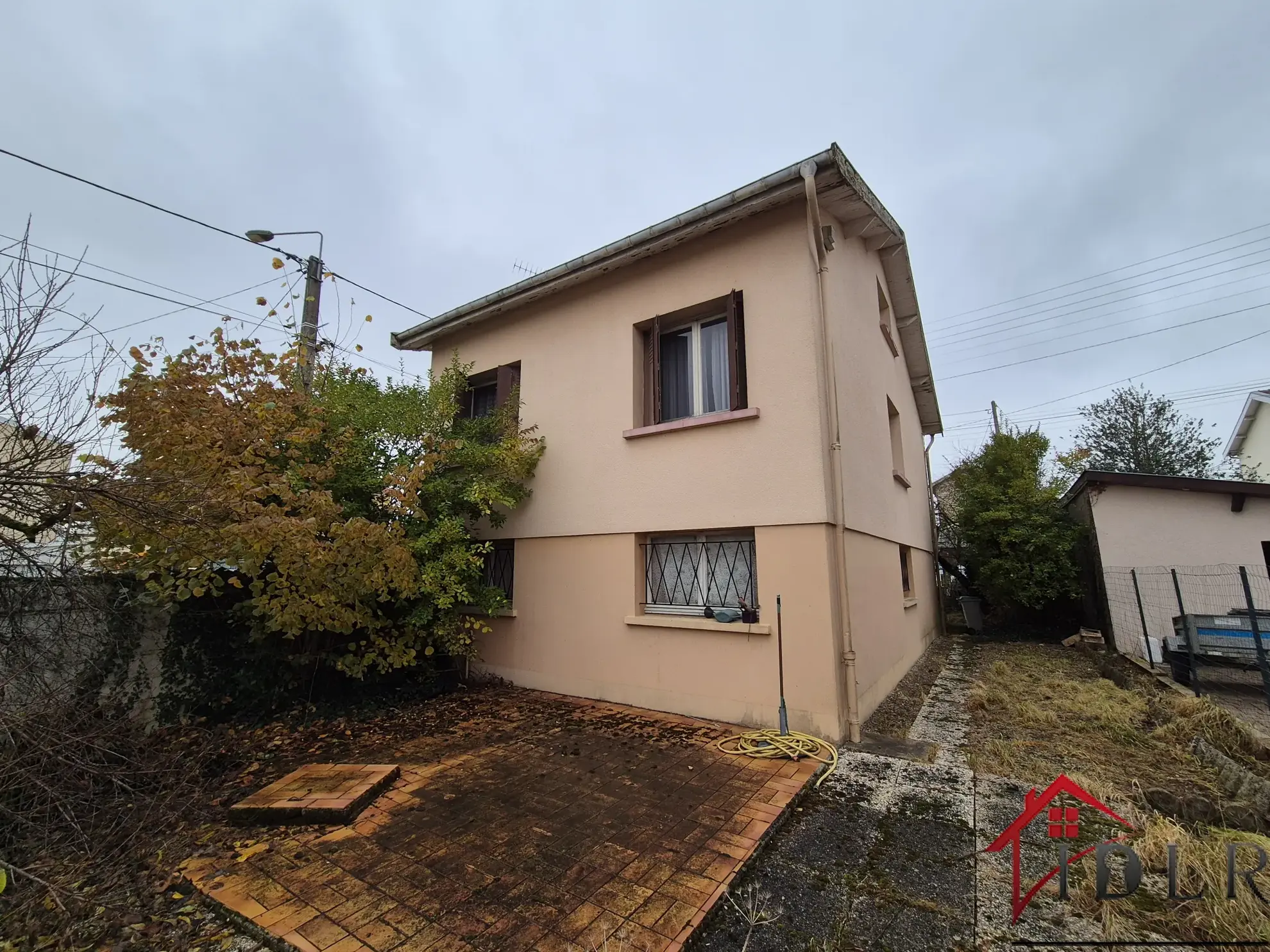 Maison familiale à rénover à Saint-Dizier – 87m² avec jardin 