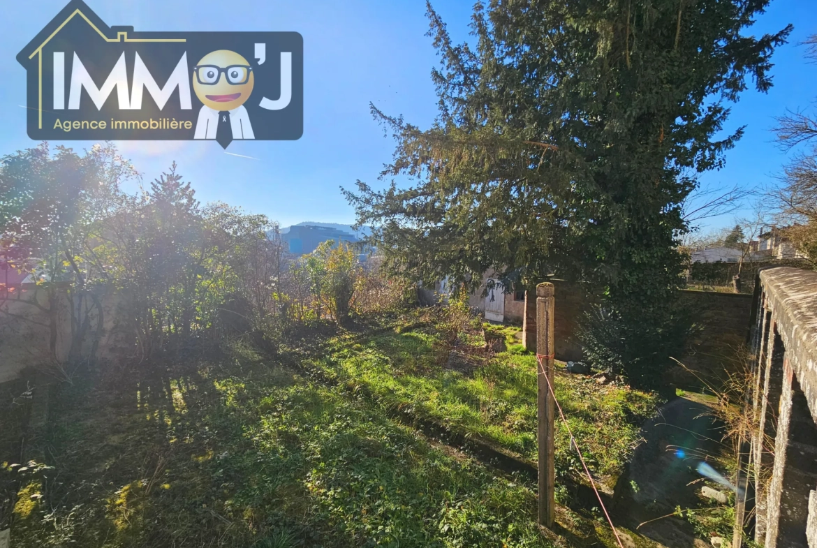 Immeuble à Neuves-Maisons avec 8 pièces, jardin, garage et potentiel d’aménagement 