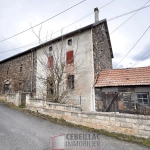 Corps de ferme à rénover à Lastic - 454 m² de terrain, potentiel immobilier
