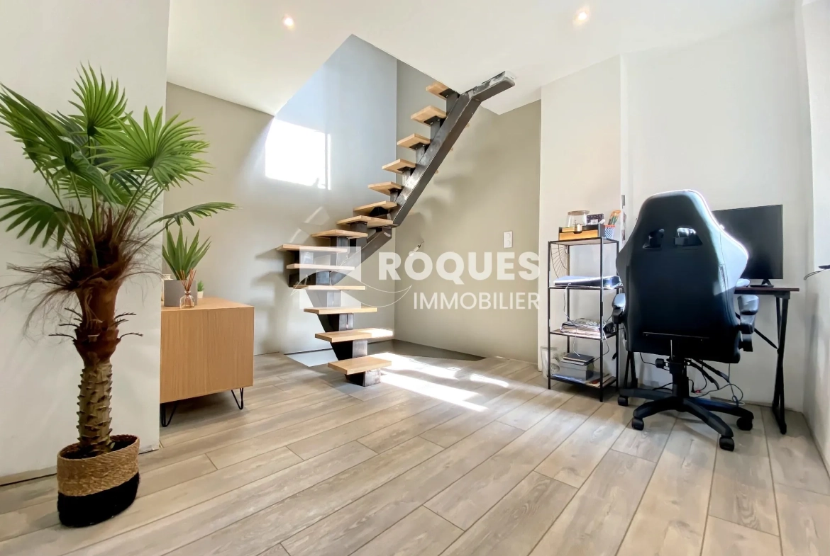 Charmante maison de ville rénovée de 112 m² à St Affrique avec garage et terrasse 