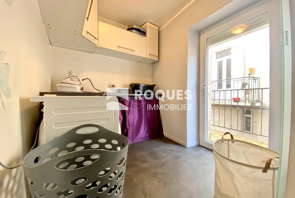 Charmante maison de ville rénovée de 112 m² à St Affrique avec garage et terrasse 