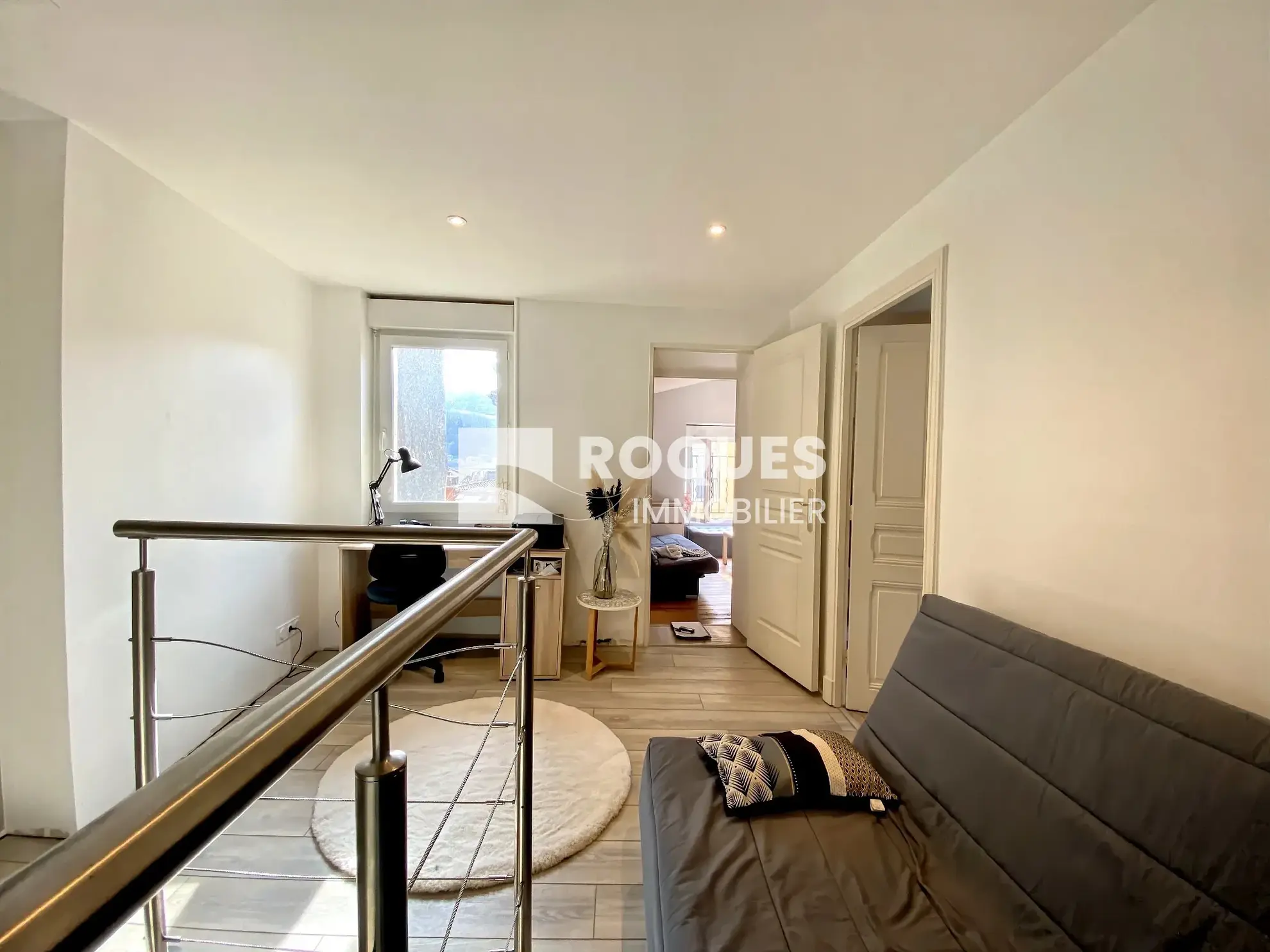Charmante maison de ville rénovée de 112 m² à St Affrique avec garage et terrasse 