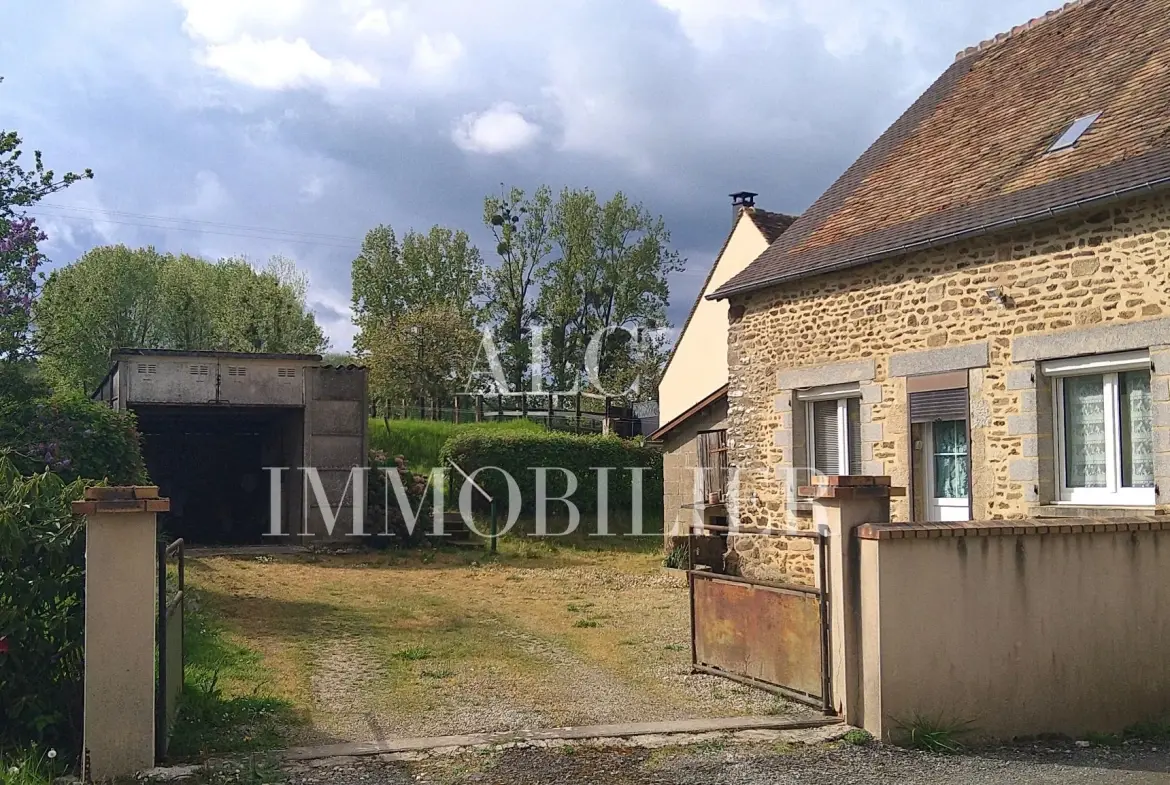 Maison de 50 m² à Ravigny avec garage et terrain clos 
