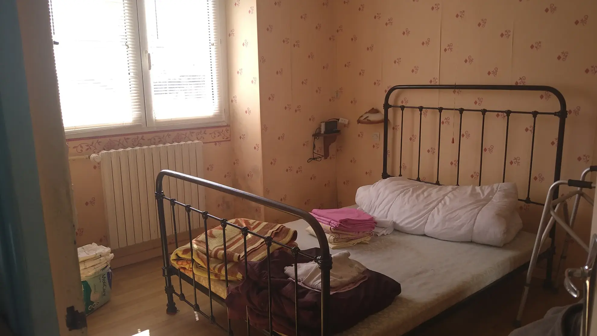 Maison de 50 m² à Ravigny avec garage et terrain clos 