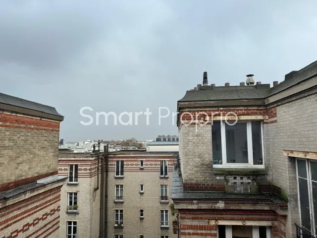 Appartement de 37 m² au dernier étage dans le 20e arrondissement de Paris 