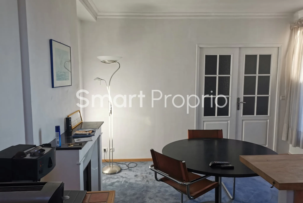 Appartement de 37 m² au dernier étage dans le 20e arrondissement de Paris 